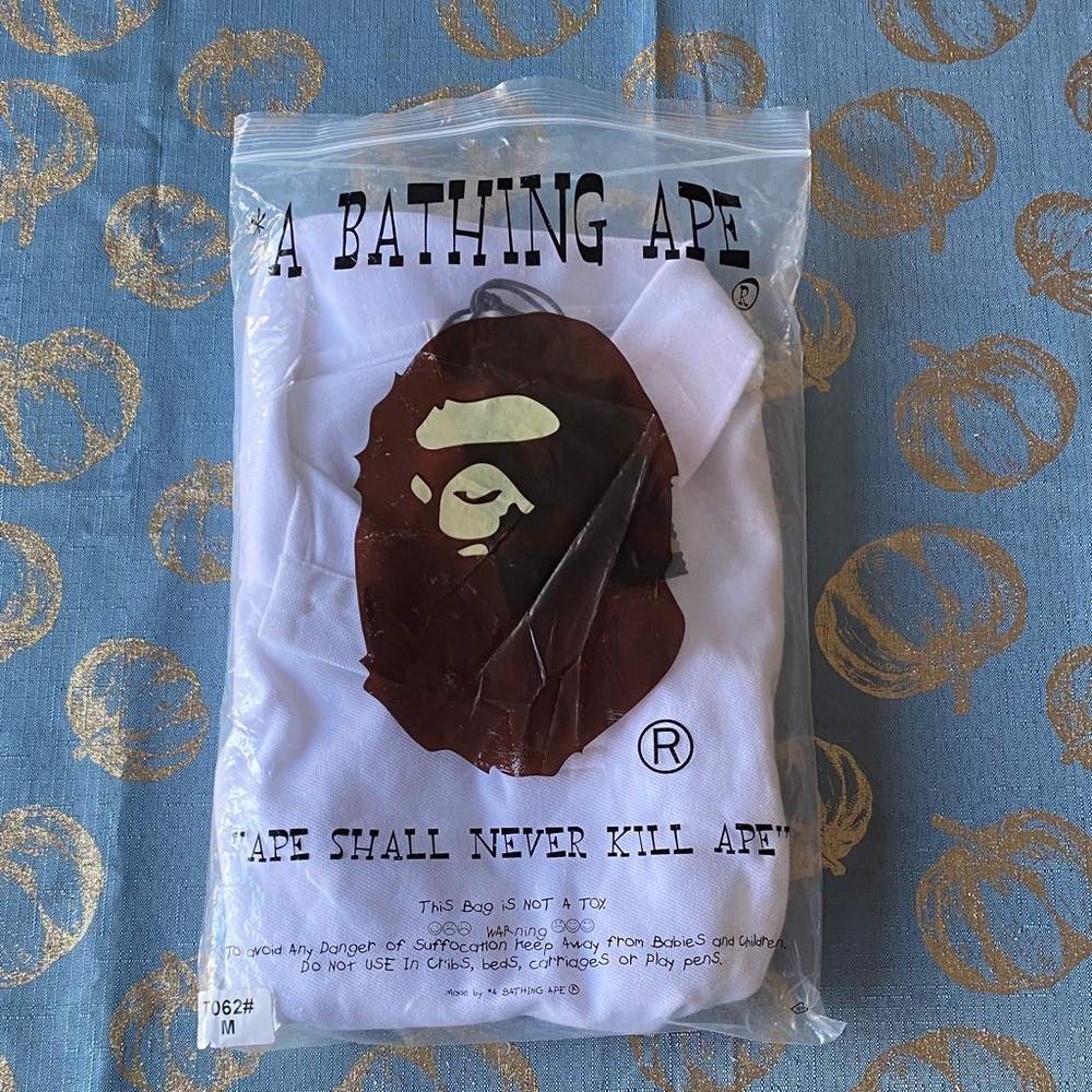 A Bathing Ape White Polo T-Shirt - Boy’s Medium - Picture 2 of 13